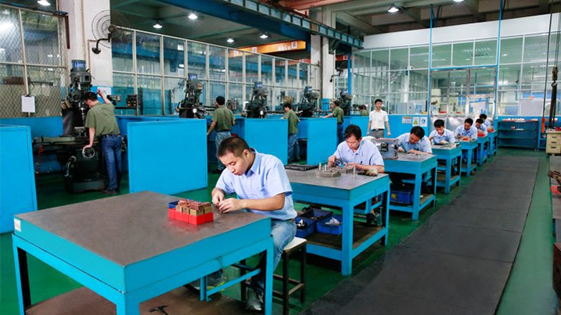 锌合金压铸模具：揭秘其制造工艺与选型要点**