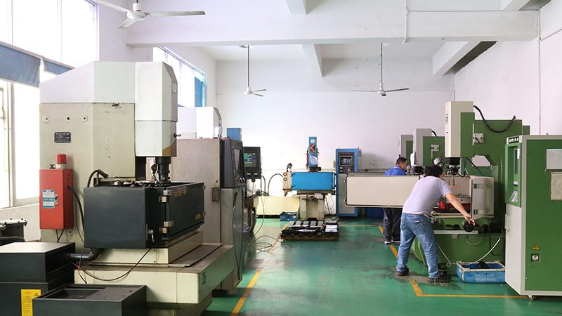 吹塑模具选材攻略：揭秘最佳钢材选择